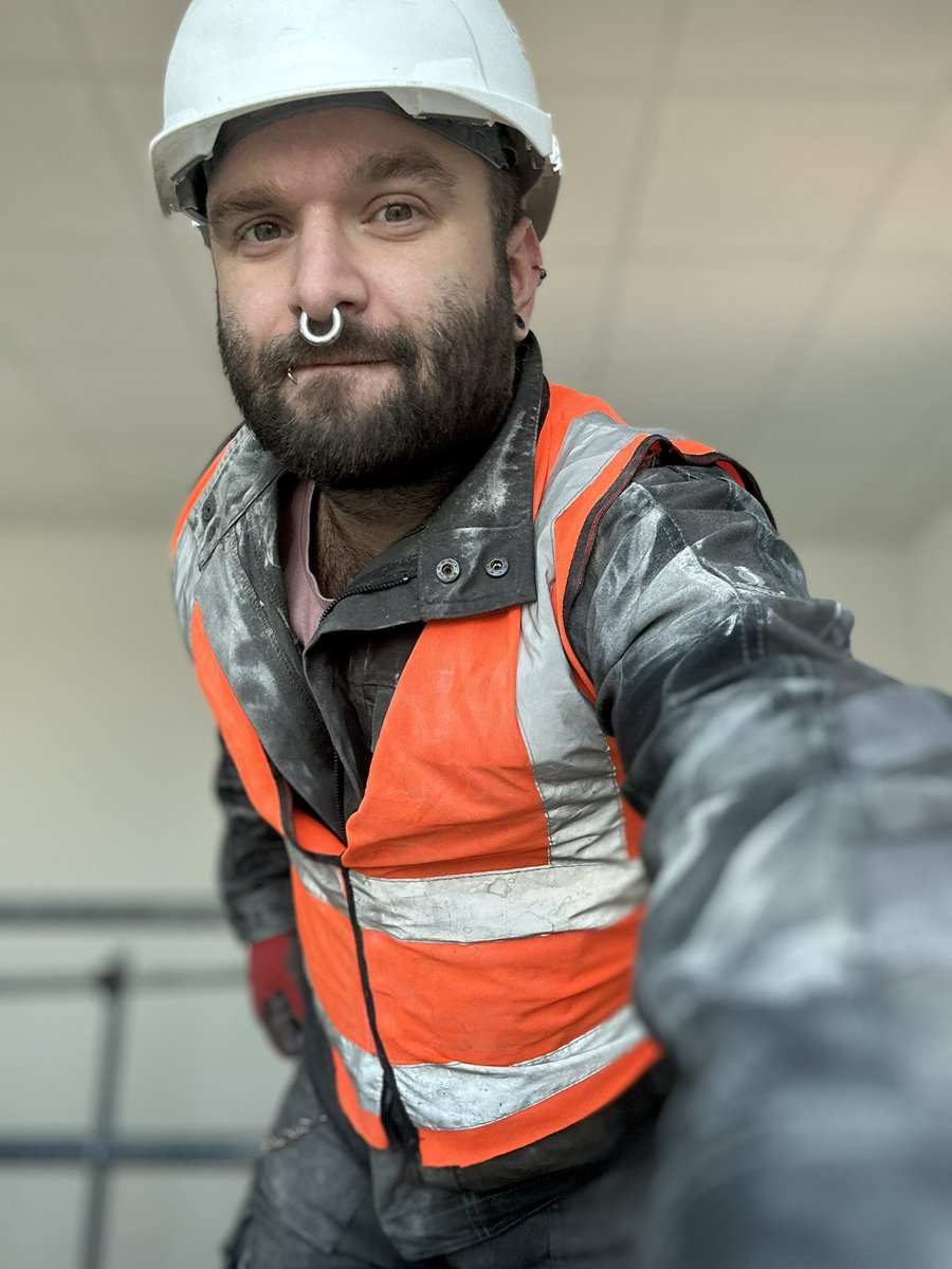 Dash Pigfield 🐷Construction Cub 🐻🦺 tweet media
