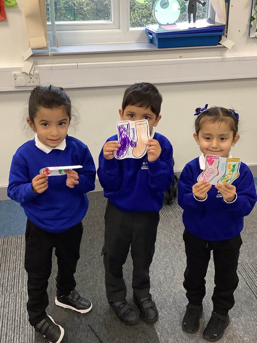 Rowlatts_TMET's tweet photo. F1 are celebrating the start of anti-bullying week by wearing odd socks! The theme this year is #ChooseRespect
#RMPAPSHE https://t.co/0vOL18qYTr