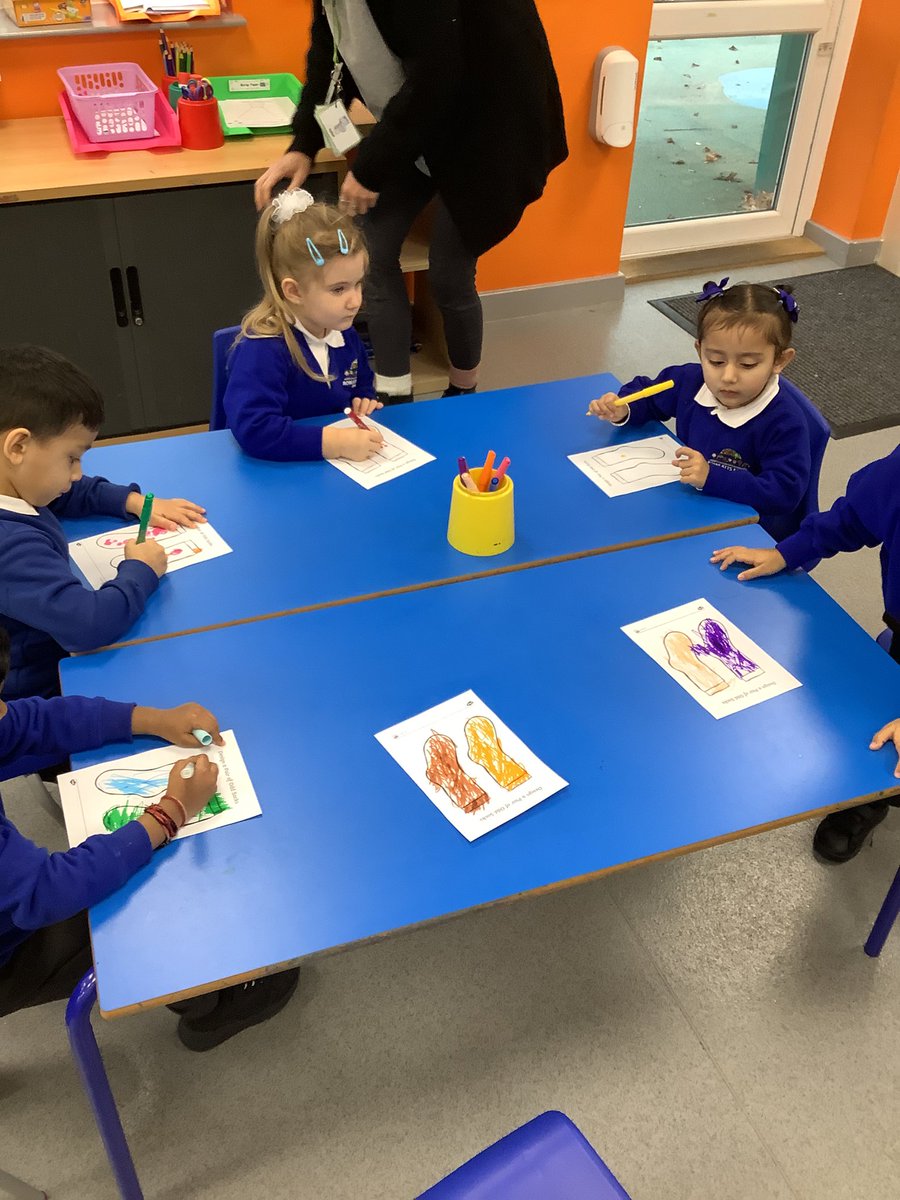 Rowlatts_TMET's tweet photo. F1 are celebrating the start of anti-bullying week by wearing odd socks! The theme this year is #ChooseRespect
#RMPAPSHE https://t.co/0vOL18qYTr