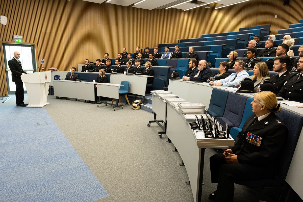 Dale Cartwright (@drdcartwright) on Twitter photo A pleasure to host our <a href="/swpolice/">South Wales Police</a> Special Constabulary Awards 2024 recently ๐
It was humbling to hear of the courage, bravery, and extraordinary dedication to service, demonstrated by our volunteer officers ๐ฎโโ๏ธ
I am incredibly proud to lead this team of extraordinary people ๐ A pleasure to host our <a href="/swpolice/">South Wales Police</a> Special Constabulary Awards 2024 recently ๐
It was humbling to hear of the courage, bravery, and extraordinary dedication to service, demonstrated by our volunteer officers ๐ฎโโ๏ธ
I am incredibly proud to lead this team of extraordinary people ๐