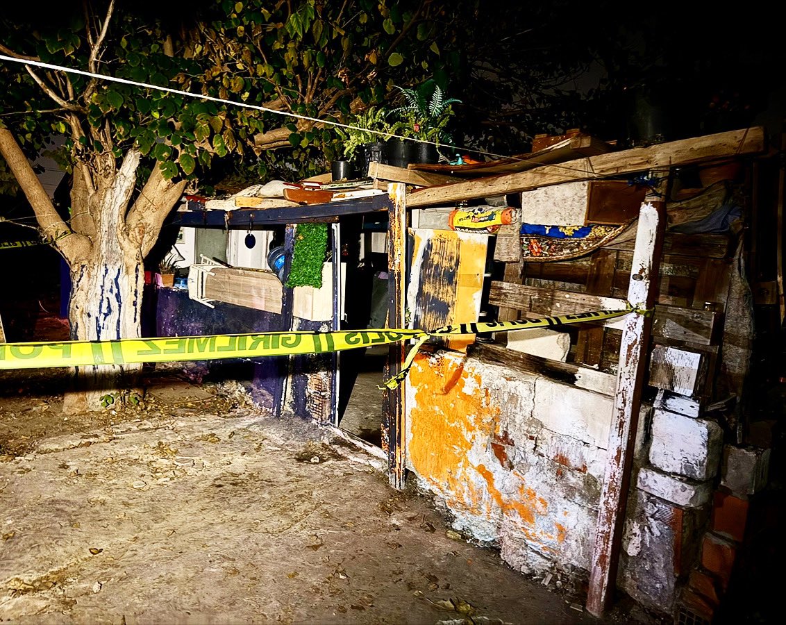 Baba cezaevinde…
Beş kardeş sığındıkları barakada yanarak can verdi. Yaşları 1 ilâ 5 arasındaydı. Yalnızlardı, çünkü anneleri geçim parası için hurda topluyordu! Çocuk cinayetleri, yenidoğan çetesi, yoksulluk…
Ülkemdeki bu korkunç yangın bir an önce söndürülmeli…