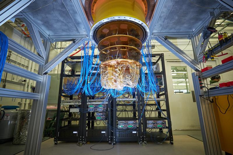 idw_online_de's tweet photo. Ein Forschungsteam von @FU_Berlin @jenseisert und @GoogleQuantumAI hat eine innovative Methode zur präzisen Bestimmung von Hamiltonoperatoren entwickelt.
https://t.co/z4ynJJ1EwR https://t.co/IrzX1Md4Ja