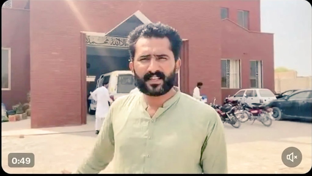 شہری چوری کی ایف آئ آر درج کروانے
تھانے اے تھے اور تھانے
میں انکا موٹر سائیکل چوری ہو گیا
یہ ہے میرا پاکستان
🙏🙏🙏🙏🙏🙏