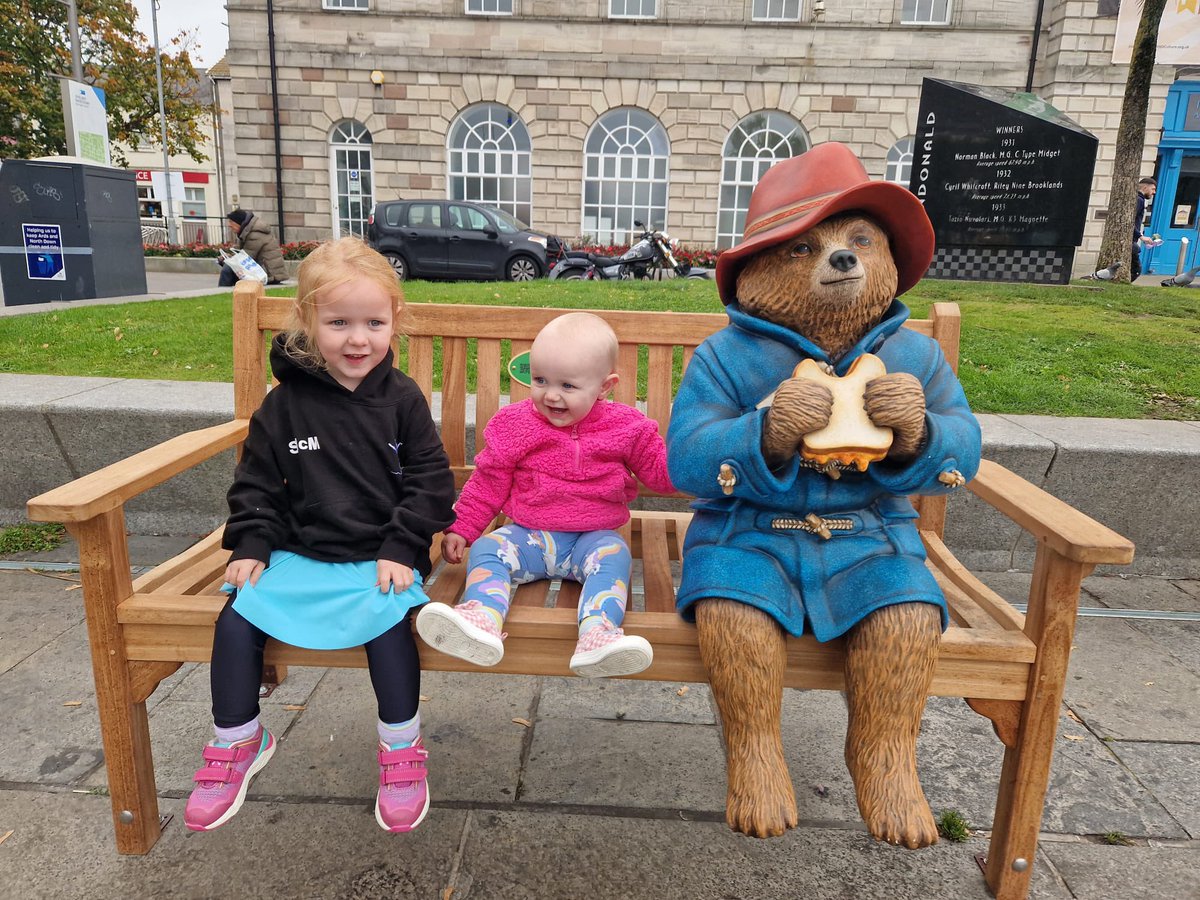 OnAnchorWatch's tweet photo. @AchillRNLI @RNLI On his return home from visiting @AchillRNLI he was sitting once again with his two family friends. Whilst enjoying another marmalade sandwich @paddingtonbear recalled the great 🛟 Water Safety 🛟 advice he had received during his visit about the importance of #FloatToLive . https://t.co/5GVMk07Guk