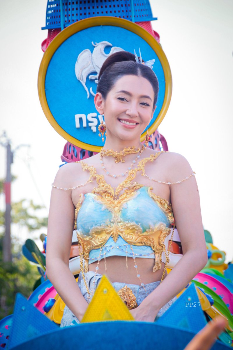 _____PP_______'s tweet photo. เพียงยิ้มมา หัวใจเบิกบานคลายทุกข์เศร้า
เราหนอเรา คะนึงถึงออเจ้าเอย ~~~

#งานนมัสการหลวงพ่อโสธร 
#เบลล่า #เบลล่าราณี #ฉะเชิงเทรา #Krungthai #กรุงไทย
@bellacampenbot https://t.co/kC55VlttoG