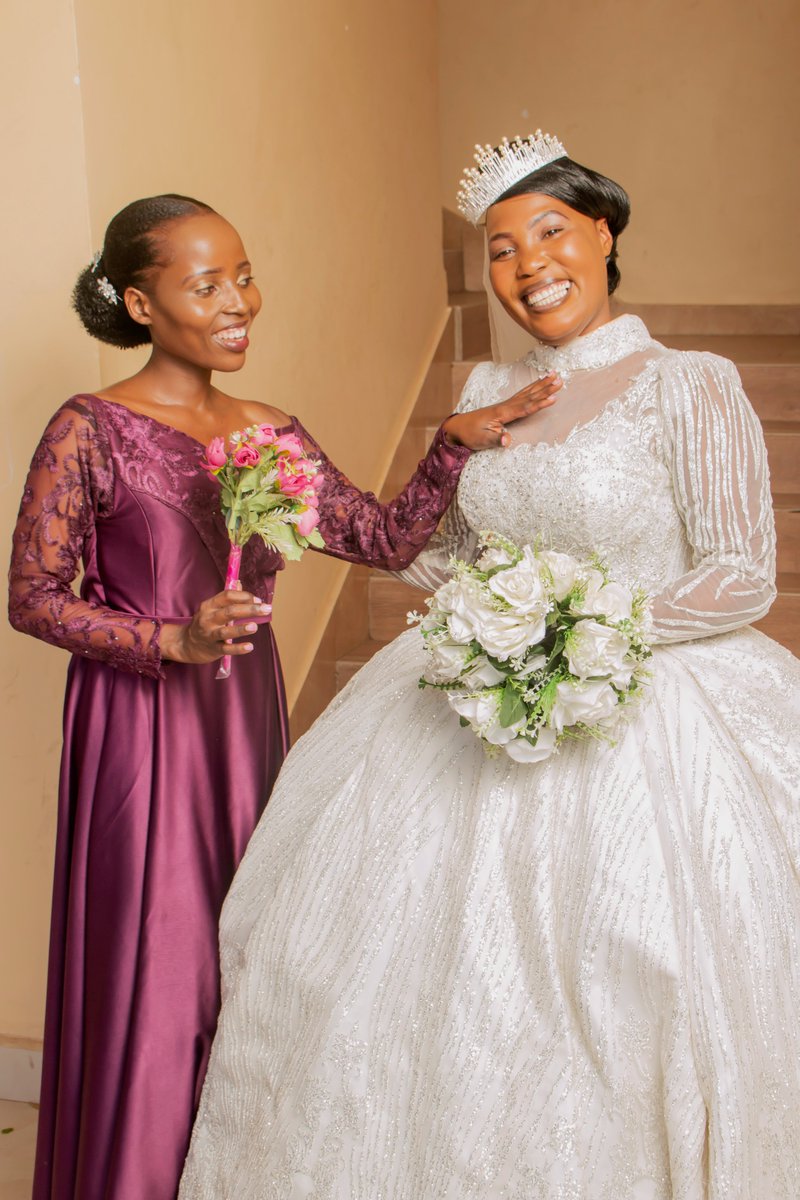 AfterDawnMedia's tweet photo. Capturing Desire: Your Wedding moments.
Ready to transform doubts into a burning allure? Message us to set the fire! 💄🔥 https://t.co/jZJs8f62H1