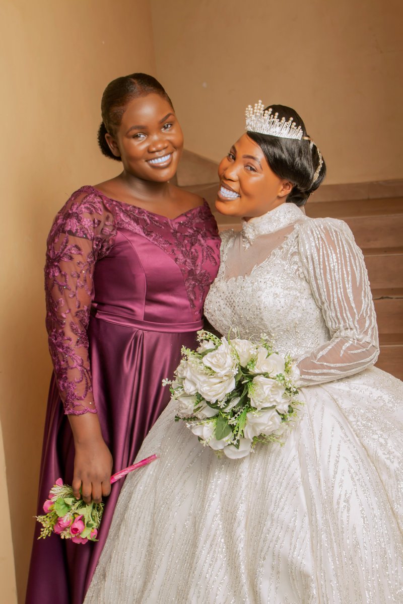 AfterDawnMedia's tweet photo. Capturing Desire: Your Wedding moments.
Ready to transform doubts into a burning allure? Message us to set the fire! 💄🔥 https://t.co/jZJs8f62H1