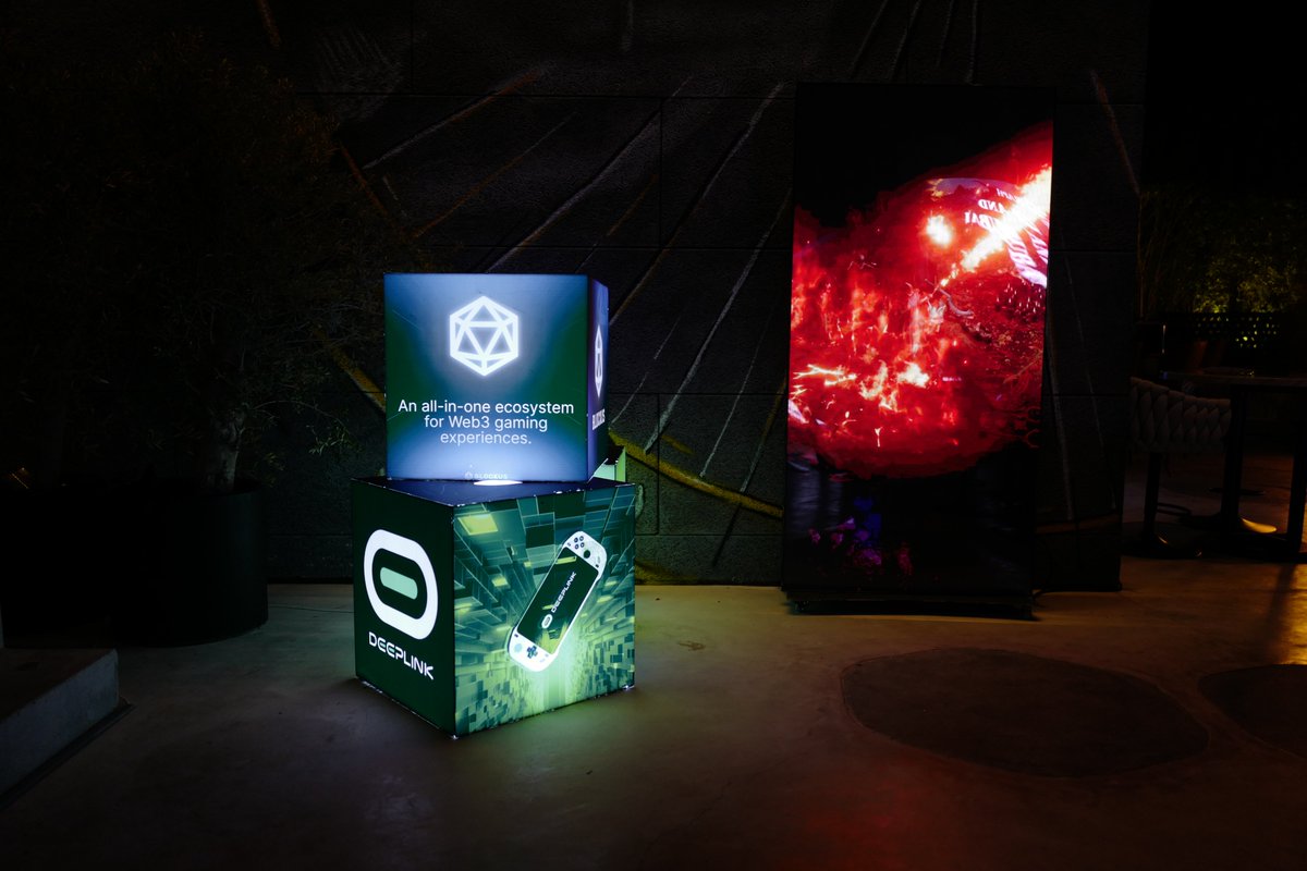 DeepLinkGlobal's tweet image. 🥳Check a sneak peak of the Seraph with Friends event in Dubai😍

Co-hosted by @DeepLinkGlobal  
Powered by: @BNBCHAIN and @CoinMarketCap

See you at the Next event in Hong Kong.
#DeepLink #DLC #Globalpresence #BNBChain #CoinMarketCap