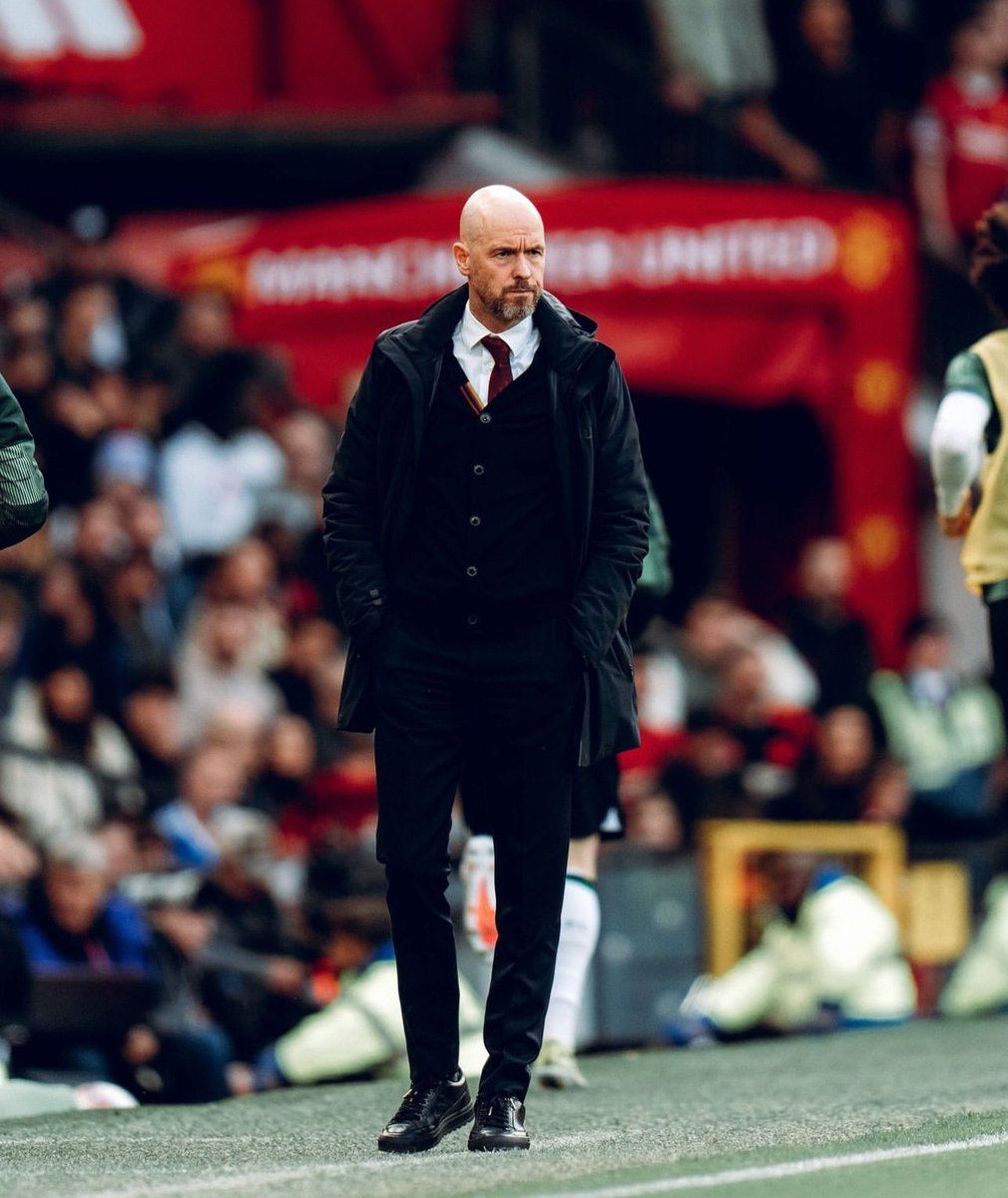 utdfocusid's tweet photo. 🚨BREAKING: Roma sedang mempertimbangkan untuk menunjuk Erik ten Hag sebagai manajer baru mereka.

📰: @ASRomaPress https://t.co/yrG4hcYOOZ