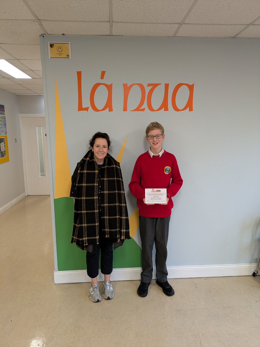 Gaelcholáiste Dhún Dealgan (@gaelcholaistedd) on Twitter photo Táimid an-bhródúil as Arden a bhuaigh an chéad áit i gcomórtas <a href="/ReelLifeScience/">ReelLIFE SCIENCE</a> an tseachtain seo caite. Rinne sé físeán iontach faoi tonnta fuaime le cabhair ó @GrowMusicTeam Maith thú a chara!
<a href="/GhlorNaMara/">Coláiste Ghlór na Mara</a> <a href="/AFPatrunachta/">An Foras Pátrúnachta</a> <a href="/Gaeloid/">Gaeloideachas</a> Táimid an-bhródúil as Arden a bhuaigh an chéad áit i gcomórtas <a href="/ReelLifeScience/">ReelLIFE SCIENCE</a> an tseachtain seo caite. Rinne sé físeán iontach faoi tonnta fuaime le cabhair ó @GrowMusicTeam Maith thú a chara!
<a href="/GhlorNaMara/">Coláiste Ghlór na Mara</a> <a href="/AFPatrunachta/">An Foras Pátrúnachta</a> <a href="/Gaeloid/">Gaeloideachas</a>