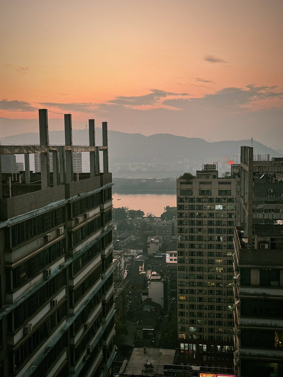 福利姬May8分享的黄推图片2 - 网红私拍内容