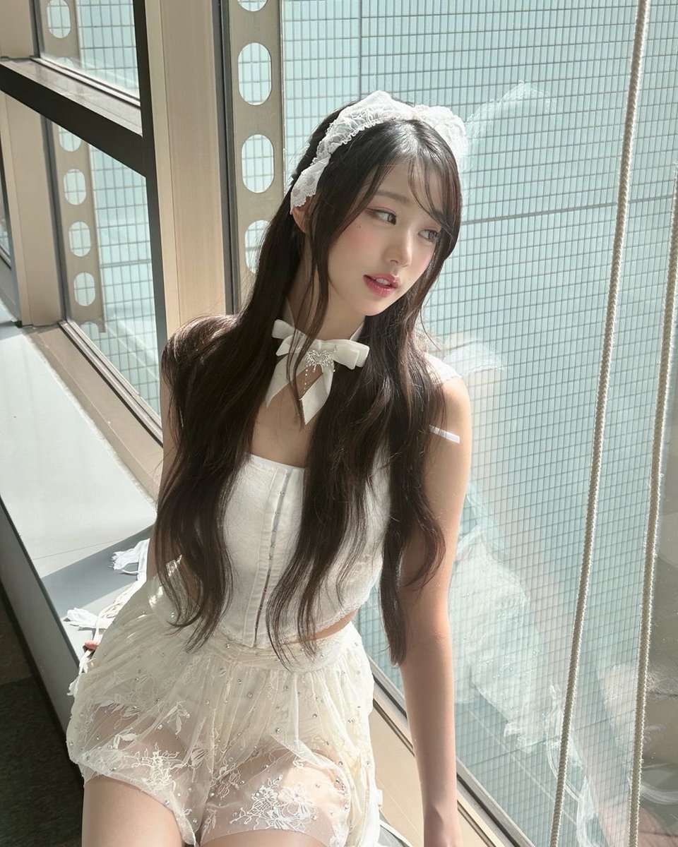 wonyoung pics tweet media