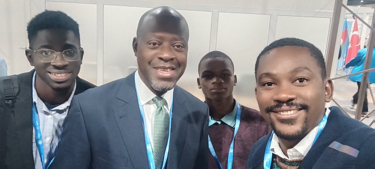 🌍 Heureux d’échanger avec #AlainRichardDonwahi, Président de la #COP15 <a href="/UNCCD/">UN Land and Drought</a>, à la #COP29 ! Bientôt, des ateliers virtuels pour explorer avec la jeunesse les opportunités mondiales du secteur 🌱 #DéveloppementDurable