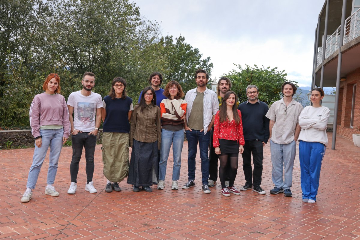 faberllull (@faberllull) on Twitter photo Fins al 18 de novembre, a <a href="/faberllull/">faberllull</a> acollim a 16 joves creadors que treballen en els guions de 9 sèries de televisió.
És el Serielizados Kick, una iniciativa del festival <a href="/SZSfest/">SERIELIZADOS FEST</a> .
Els coneixes?
faberllull.cat/ca/residencia.… Fins al 18 de novembre, a <a href="/faberllull/">faberllull</a> acollim a 16 joves creadors que treballen en els guions de 9 sèries de televisió.
És el Serielizados Kick, una iniciativa del festival <a href="/SZSfest/">SERIELIZADOS FEST</a> .
Els coneixes?
faberllull.cat/ca/residencia.…
