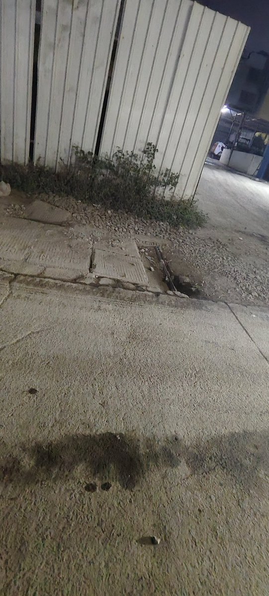 varun5444's tweet photo. @PCMCSarathi @Hinjewadi @nitin_tarkari.    @PuneTraffic1 @pcmcindiagovin @pcmccomm   No captions needed. Been like this for last 6 months.Urgent action needed. Location : Sakhre Vasti road Hinjewadi. #Dangerous #matteroflife https://t.co/cKLPbMNOhr