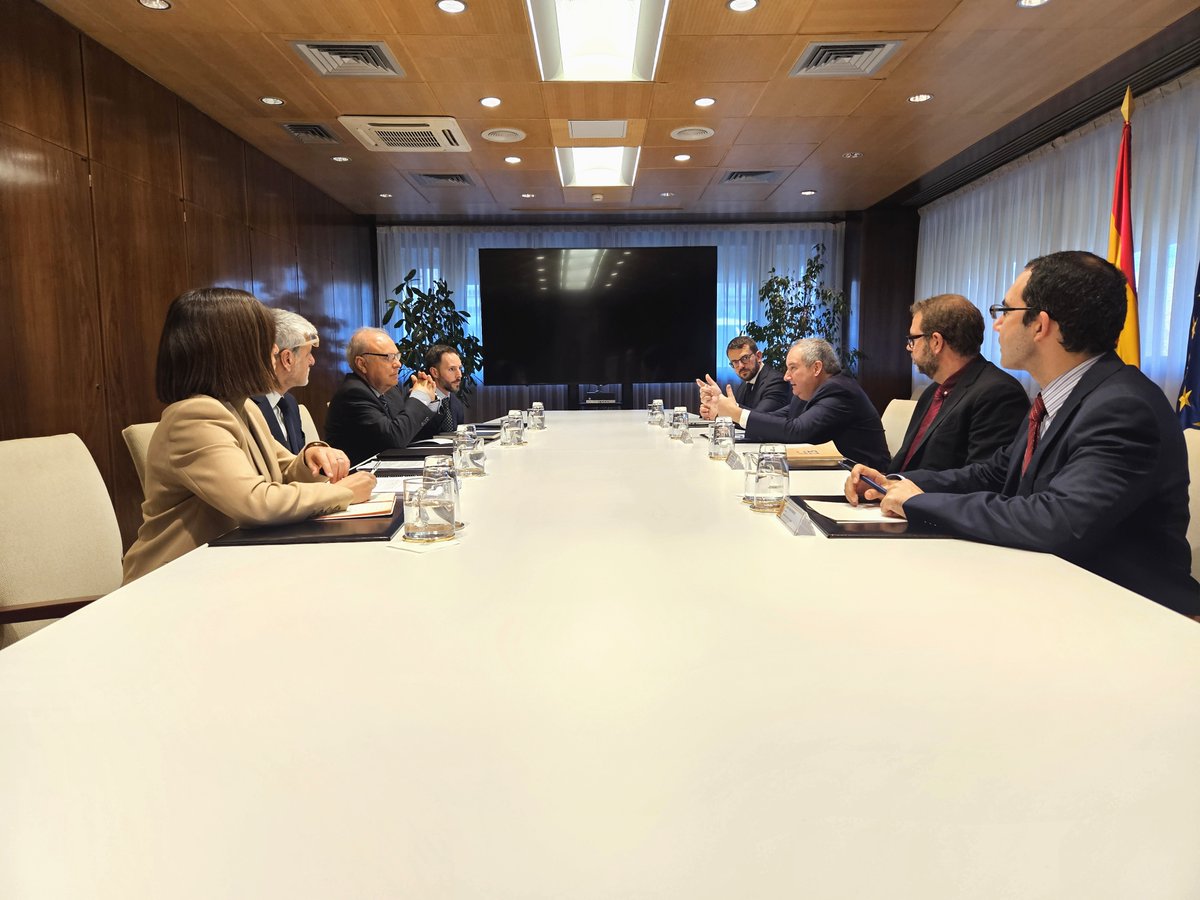 Reunión en el <a href="/minturgob/">Ministerio de Industria y Turismo</a> con <a href="/esplasticos/">EsPlásticos</a> para analizar los retos del sector en sostenibilidad y circularidad. 

➡️Con un rol innovador y transversal, esta industria es clave para la transformación de la economía.