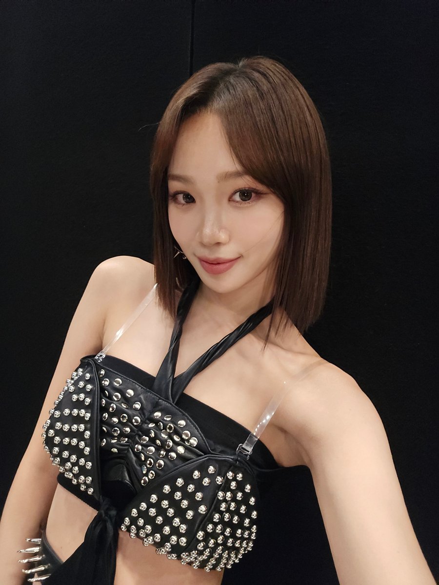 chaewon looks so goooood 😩