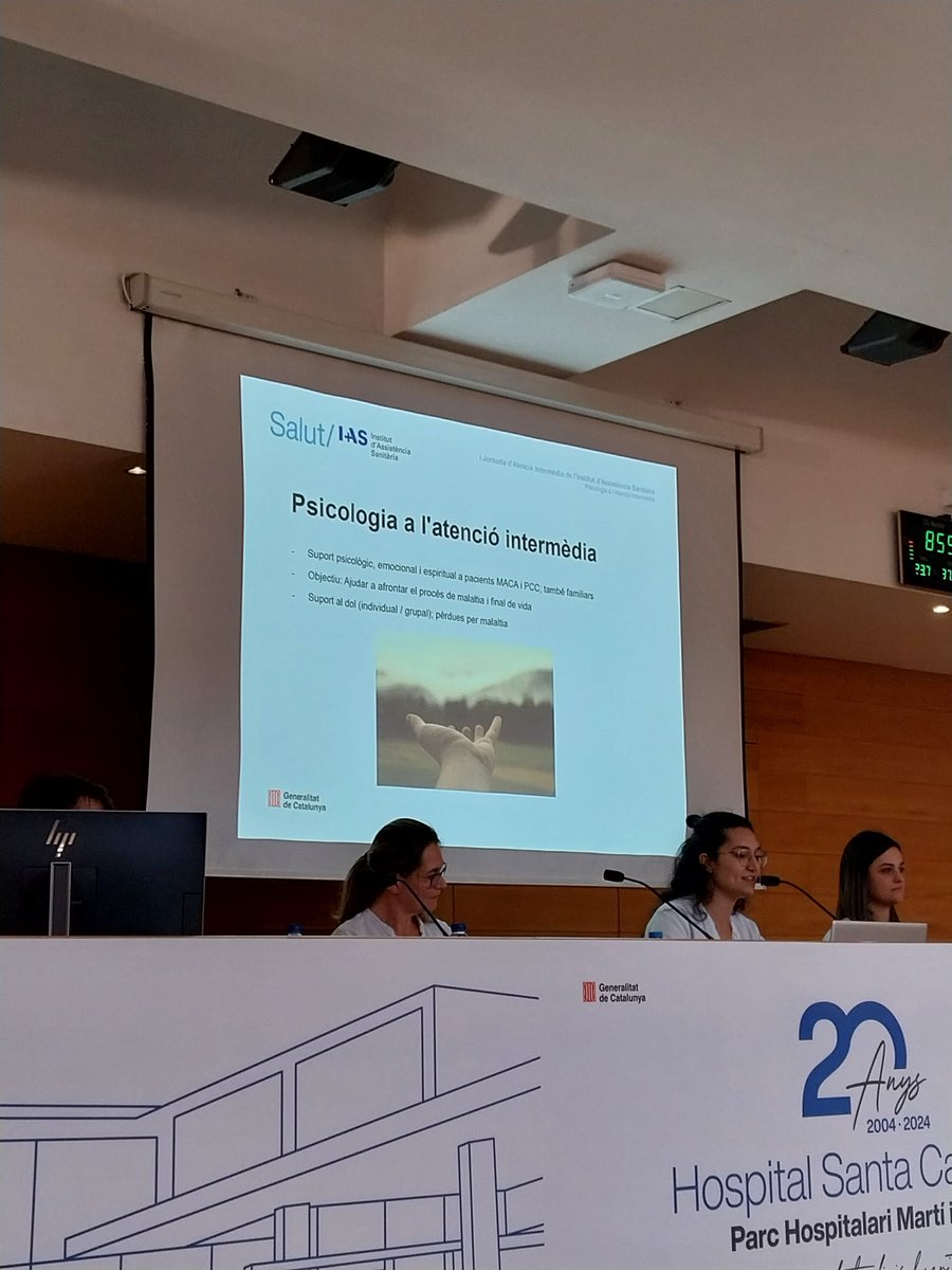 Enhorabona Coral Baez psicòloga dels Eaps Mutuam Girona, per la teva aportació a la I jornada d'atenció intermèdia de l'Institut d'Assistència Sanitària. 
#malaltiesavançades
#enfermedadesavanzadas
<a href="/FundlaCaixa/">Fundación ”la Caixa”</a> 
<a href="/FundlaCaixaCAT/">Fundació ”la Caixa”</a> 
<a href="/CatEaps/">EAPS Catalunya</a>