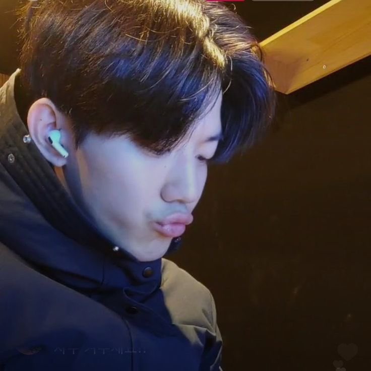 윤도운 남친짤 치면 가장 먼저 뜬다는 타팬들도 머글들도 다 안다는 전설의 그 라이브