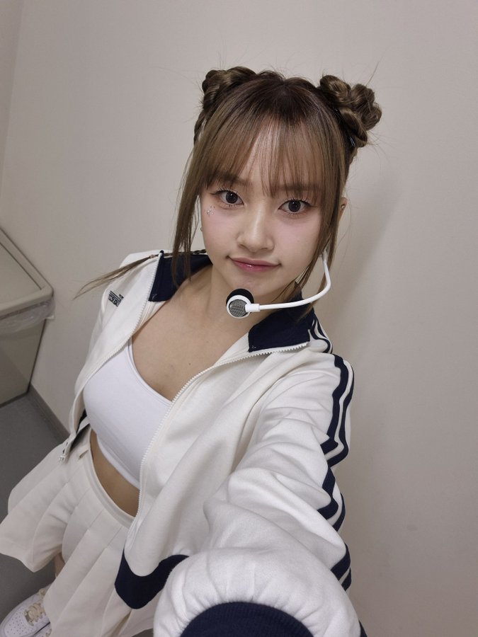 SpainCsr's tweet photo. [#GEUMHEE]
¿¡¿¡¿Cómo estás hoy?!?!? 😀 

#CSR #첫사랑 #금희 https://t.co/8jmQrxGpyw