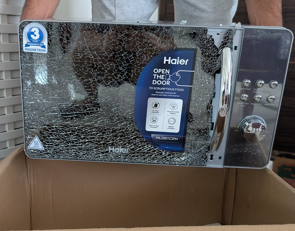 _gachn's tweet photo. Ordered a Haier microwave from @Flipkart, and it arrived completely shattered. Raised a return request, but they REFUSED to accept it, claiming the damage "isn’t visible." Selling defective products and then denying returns is unacceptable. https://t.co/FHpi9o3ujq