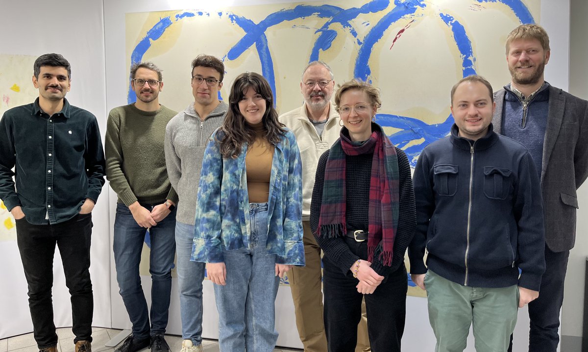 CSHVienna's tweet image. In intensive and lively discussions, @Peter_Turchin and scholars from a variety of backgrounds are gathered at the @CSHVienna with one clear goal: improving the Seshat Databank. The @SeshatDatabank is an all-in-one collection of the most current and comprehensive knowledge about…