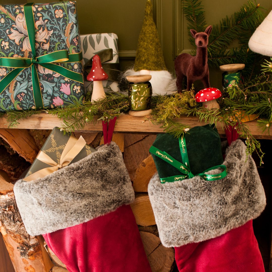 Because every gift deserves a little extra 'wow'!  Our Christmas ribbons are here to take your wrapping game to the next level. Go ahead, make Santa do a double-take! 🎅 #WrapItRight #HolidayDetails 

bit.ly/4hJt1fq