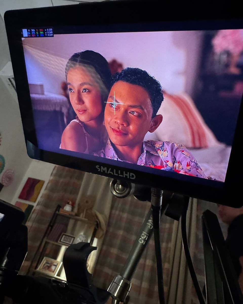 psngayondigital's tweet photo. Aktres na si Belle Mariano, nag-post sa Instagram ng ilan niyang photos habang nasa lock-in taping ng kanilang upcoming series ni Donny Pangilinan na “How To Spot a Red Flag.” 

“Weekly recap, lock-in edition,” saad ng aktres sa kanyang post. https://t.co/UQYMdxv8h0