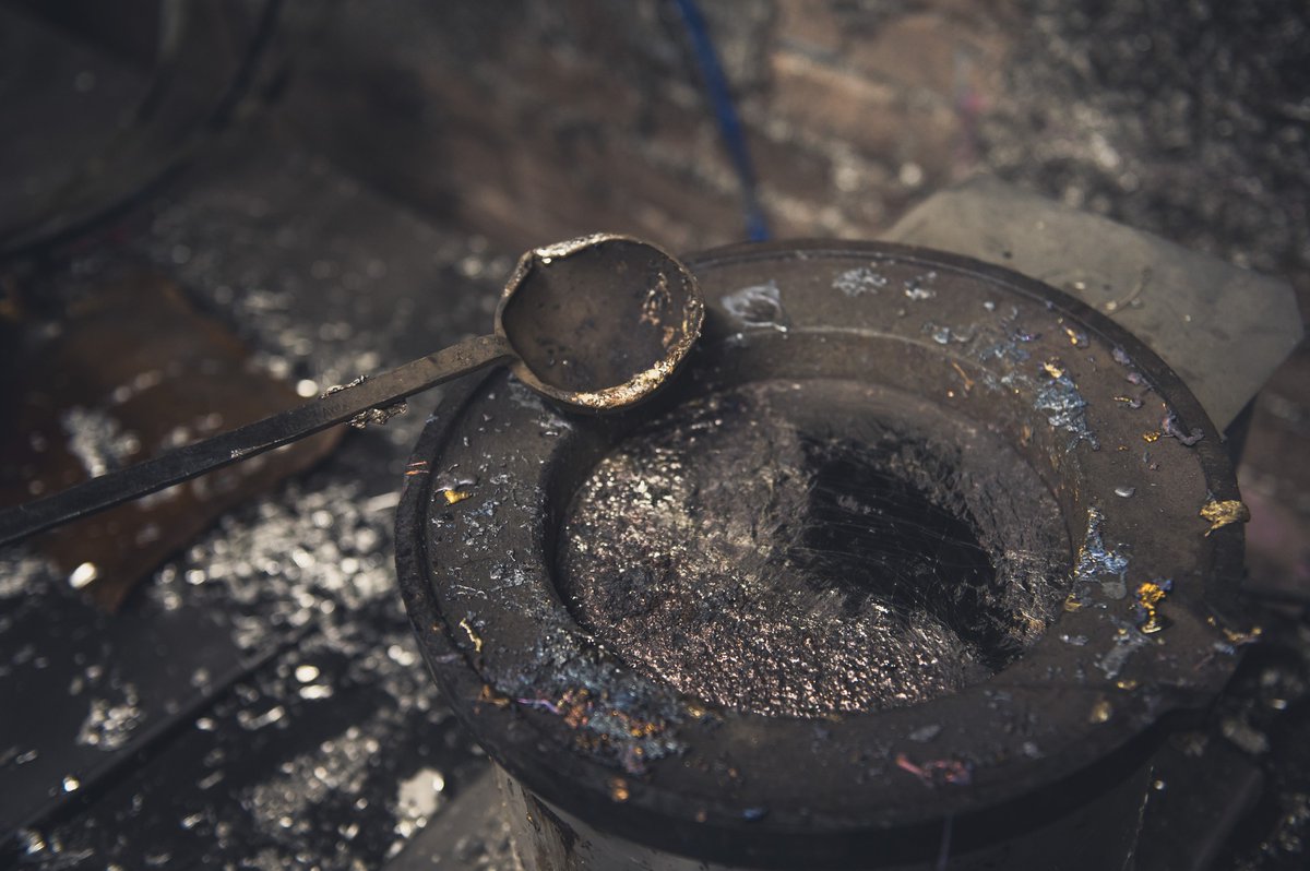 What do we have casting today 📷
#familybusiness #sheffield #sheffieldissuper #wentworthpewter #handmadeinsheffield