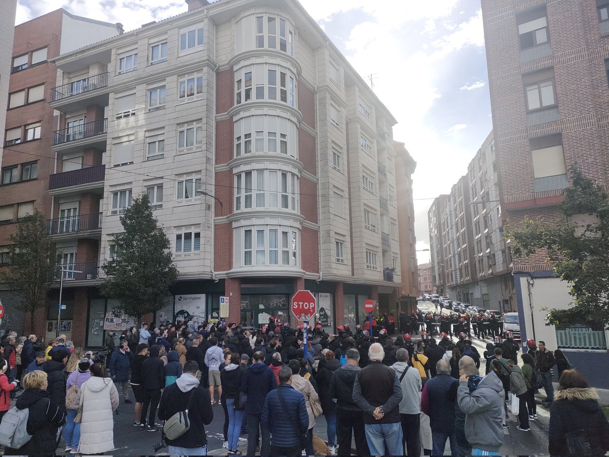 Familia bat etxegabetu dute Astrabuduan, mailegu-enpresa baten iruzurra jasan ostean

Gaurko gertakariak:

 🔗 gedar.eus/aktualitatea/f…