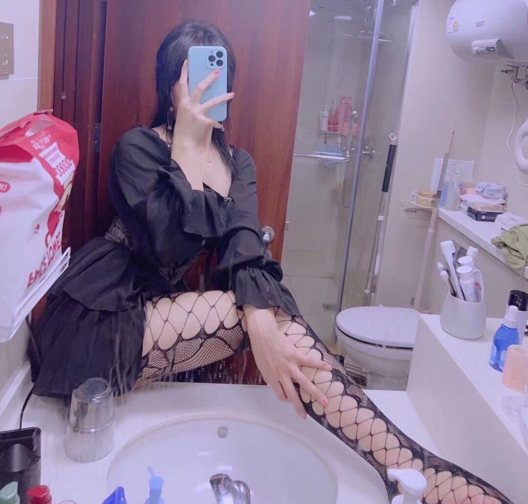 ross74551's tweet photo. 深圳 | 女-dom 29 170 125

温柔的性格，会照顾别人情绪，喜欢��通，但是实践的时候很严厉，最主要还是看你的接受程度 https://t.co/xWdK7dbexu