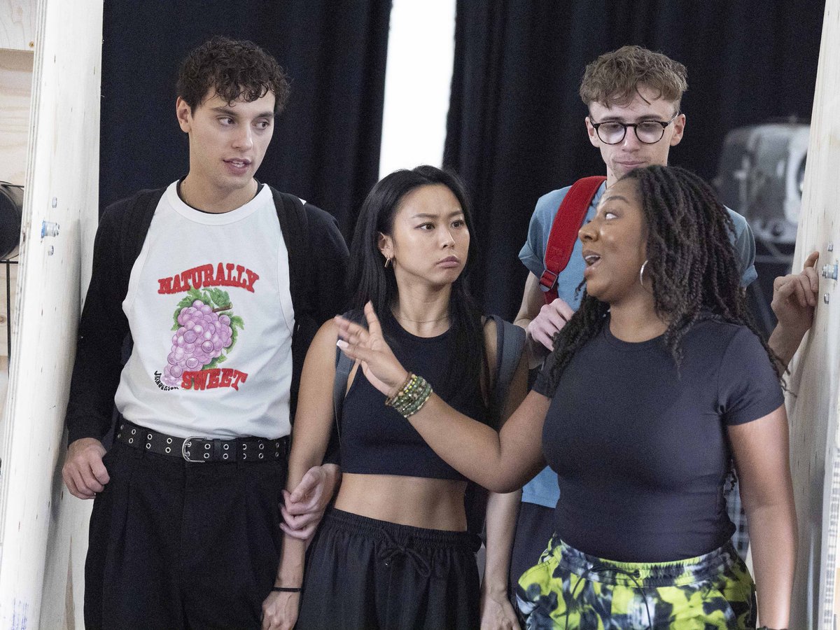 All That Dazzles tweet media