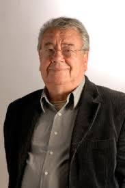 Se fue mi querido amigo y compadre Dr Luis Burzio. Académico, científico como lo hay pocos. Siempre cálido amigo de sus numerosos discípulos. Su contribución al conocimiento perdurará por siempre. Lloramos tu partida. Descansa en paz