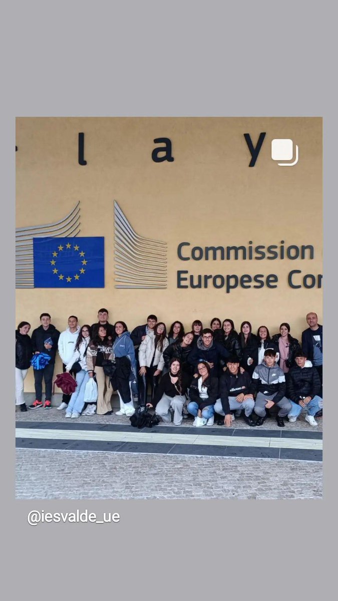 JulioProfeGeH's tweet photo. Una maravilla el Viaje de nuestros alumnos a Bruselas e instituciones europeas de la mano de @europarl https://t.co/ruLVItKuwk