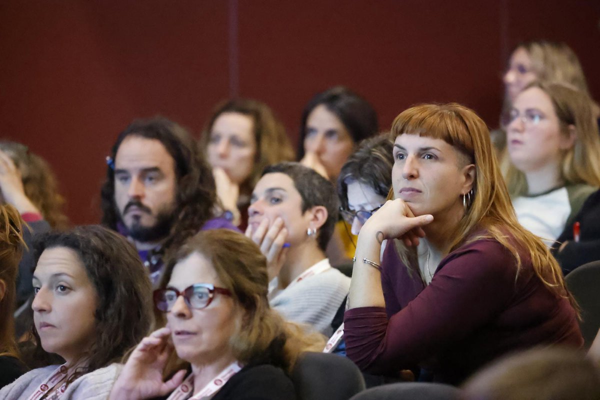 @cececebe @SocialDiba <a href="/diba/">Diputació de Barcelona</a> <a href="/JaviSilvaP/">Javi S</a> <a href="/llorenst/">Teresa Llorens</a> <a href="/joventutcat/">Joventut</a> <a href="/ACPJoventut/">Associació Catalana de Professionals de Joventut</a> <a href="/xarxa_xnej/">XNEJ</a> @robertepiqueras <a href="/actuava/">Actuavallès</a> <a href="/somriulavida/">El despertador</a> <a href="/laralarioos/">L A R A 🌻</a> <a href="/JosepPegueroles/">Josep Pegueroles</a> Tallers #APROP24 per la promoció de les relacions interpersonals, dinàmiques:
-Relacions afectives i emocionals
-Influència de les relacions en la construcció de la identitat personal i col·lectiva
-Activitat física i relacions interpersonals
-Relacions interpersonals en línia