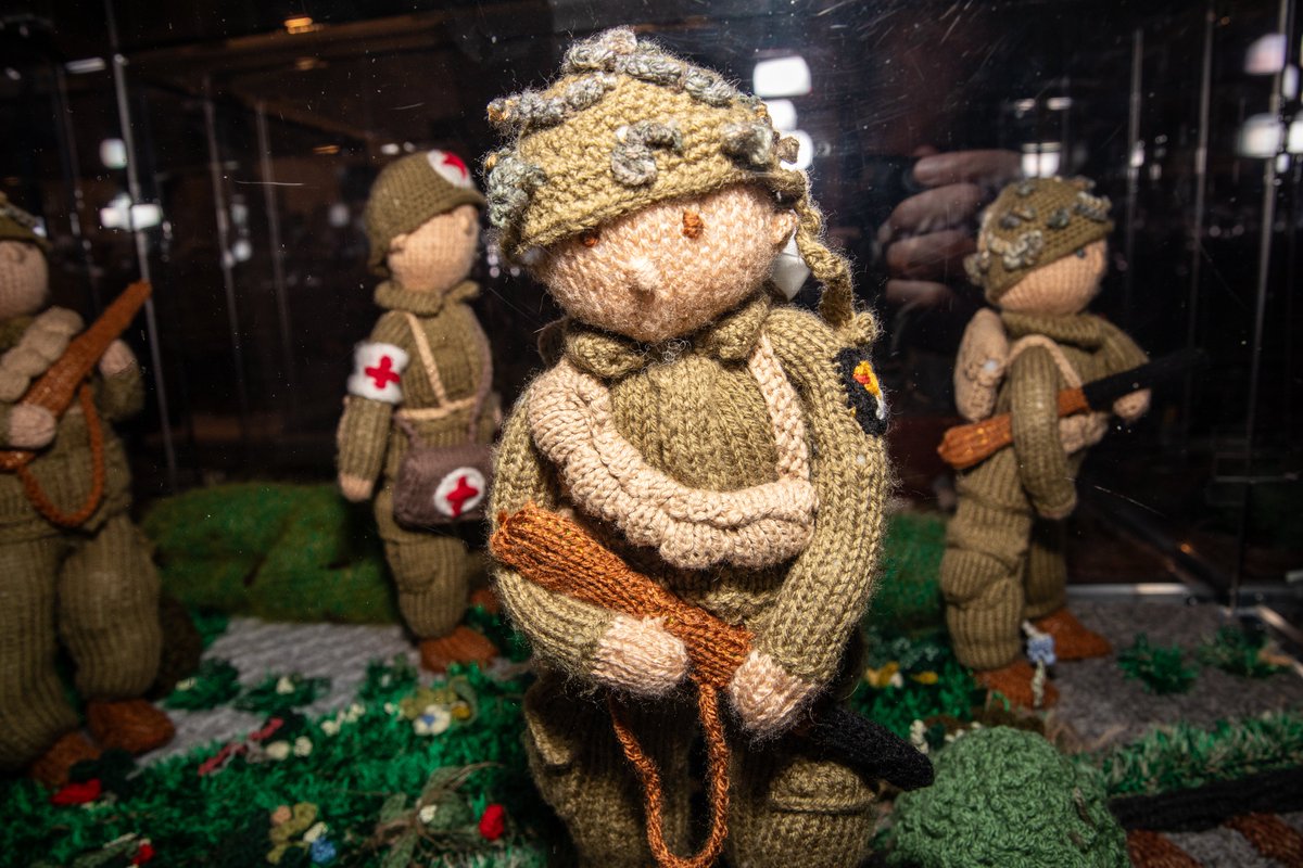 ArmyChaplaincy's tweet photo. You only have until 18 November to visit the Longest Yarn in Aldershot.
Come and see the 80m, 3D depiction of D-Day in wool art at the Royal Garrison Church, Mon-Fri 9-4, Sat-Sun 9-5.
ℹ https://t.co/mfVlcs2R5d
#LongestYarn #DDay80 @BritishArmy
📸https://t.co/Bvvktrodzp https://t.co/YsWSo5QFLA