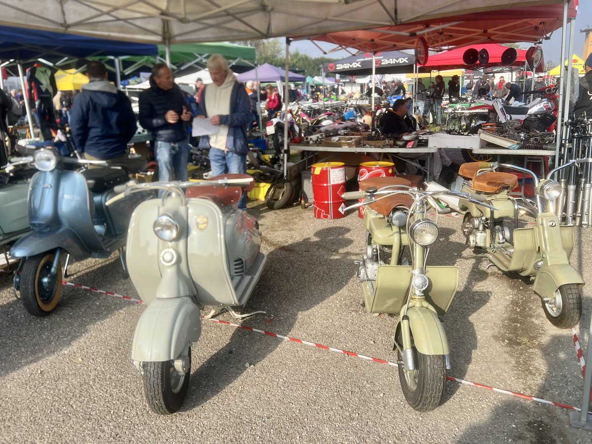 SSCvietnam's tweet photo. For all you old timer Shafters out there , here are a couple of Beuties on show at Novegro #Lambretta #ModelD #ModelA #ModelLD #Innocenti https://t.co/3gNANcolDa