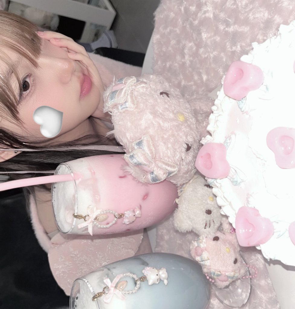 rosiechigo's tweet photo. 𐔌𓏼ིྀㆁ̴̶̷̤́ ‧̫ ㆁ̴̶̷̤݂̀𑁃ִྀི𐭅 https://t.co/X4tIXyddsD