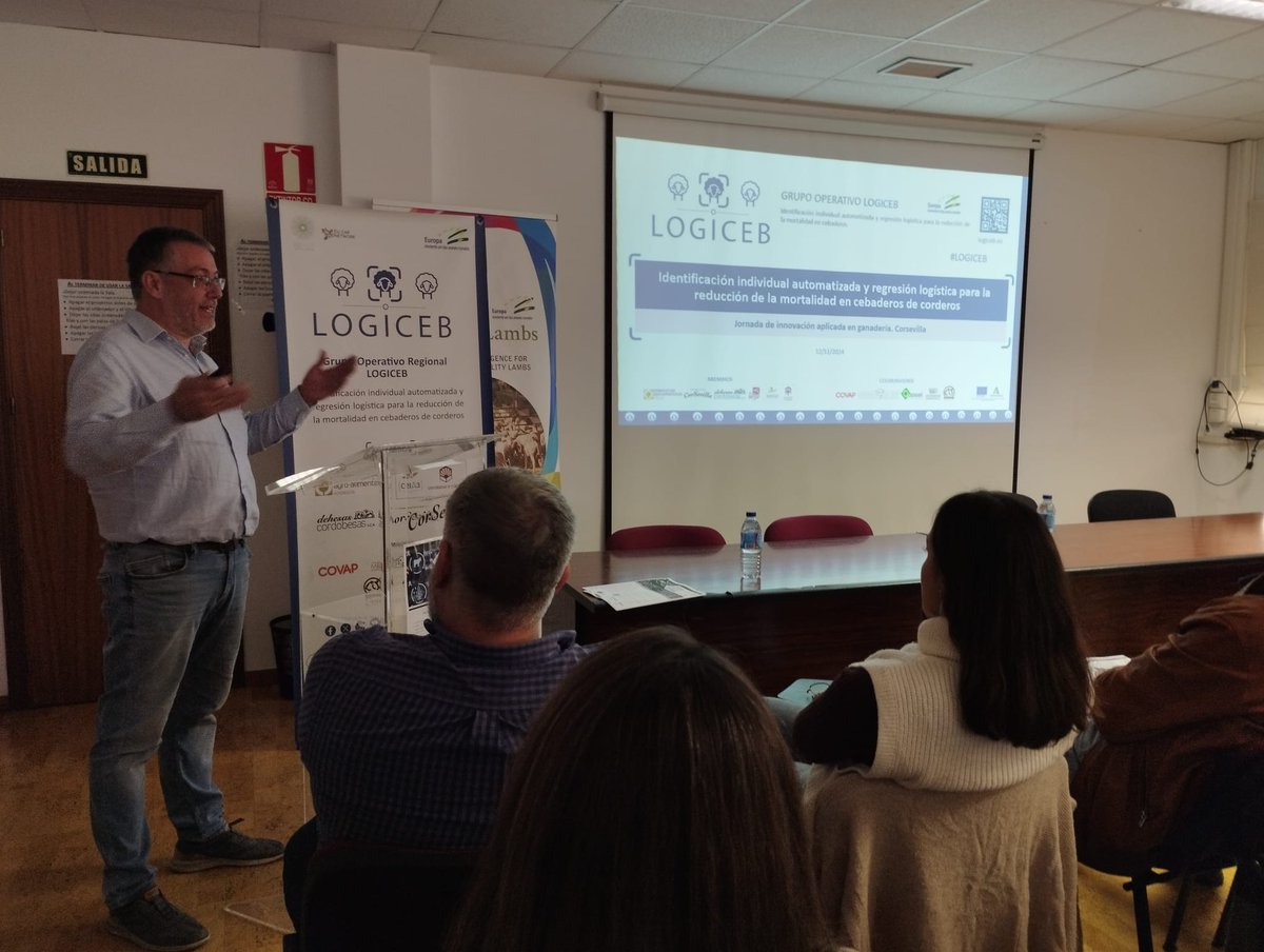 CoopsAgroAND's tweet photo. El responsable de I+D+i de #CoopsAgroAND, @CDiazBarroso, explica en qué consiste el grupo operativo #Logiceb en la jornada de innovación aplicada a la #ganadería
➡️Tecnologías para la prevención del síndrome respiratorio ovino en el cebo de corderos 🐑🐑 https://t.co/Gv2kzhhxq2