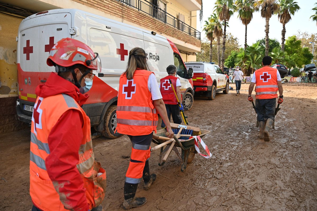 Bulos en tiempos de #crisis, motivos por los que <a href="/CruzRojaVLC/">Cruz Roja en Valencia</a> sufre los efectos de una campaña orquestada de #desinformación #Dana ferrerycuadrado.com/bulos-en-tiemp…