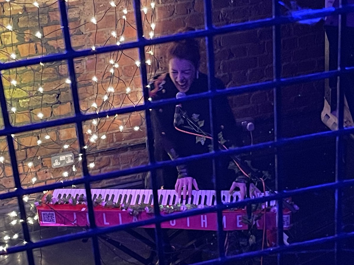 Thank you to @juliaothmer <a href="/carolxhodge/">Carol Hodge</a> and the staff &amp; crew at <a href="/EagleInnSalford/">The Eagle Inn</a> a unique view of a great gig. Cheers to all, freakin’ awesome 😜