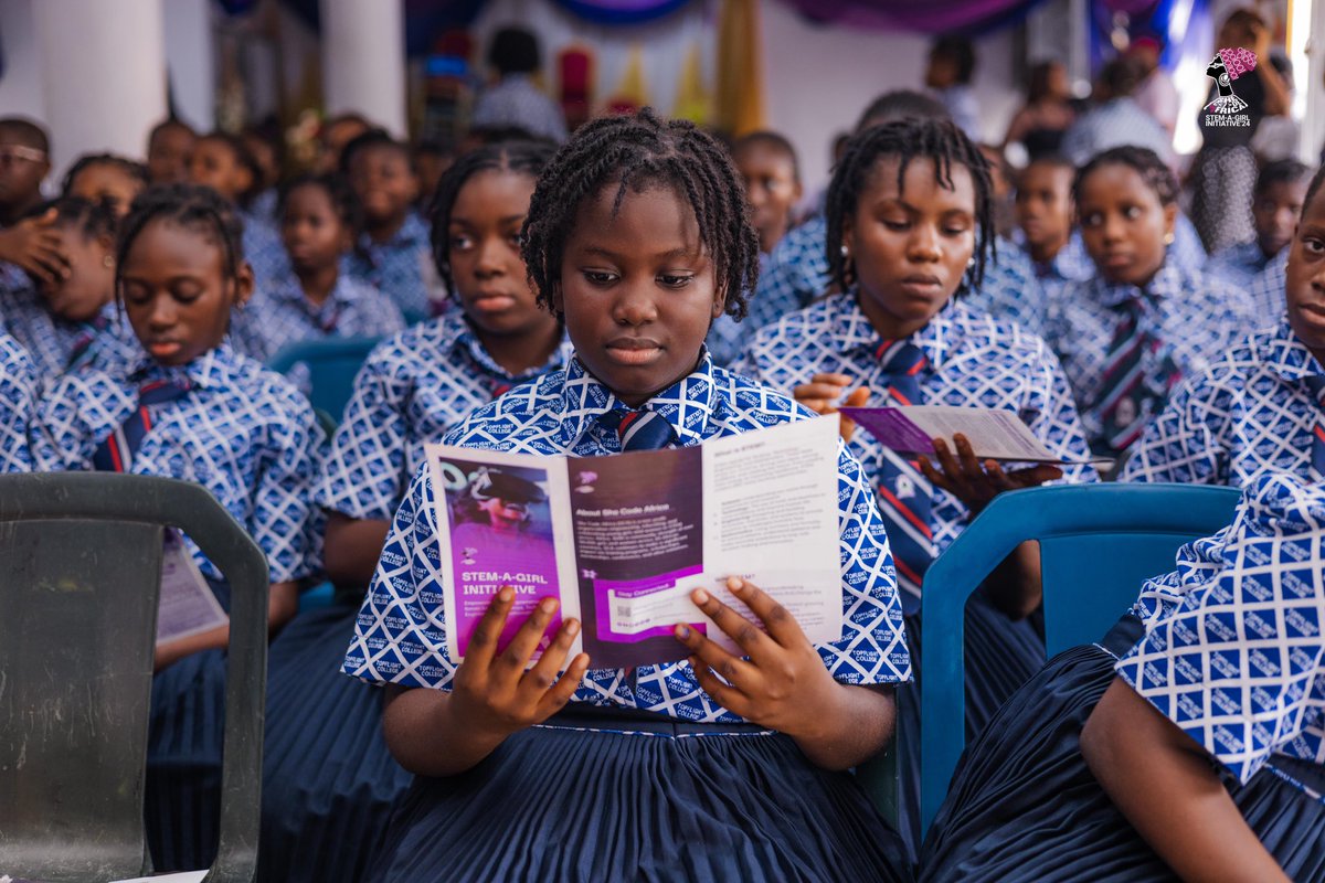 SheCodeAfrica's tweet photo. #RoadToEmpowering2000GirlsInSTEM continues! 🚀 

Last week Wednesday, we brought the She Code Africa Stem A Girl Initiative to Lagos for another edition of #SCAStemAGirl! 🚀🚀 https://t.co/sFZDsRDDXy