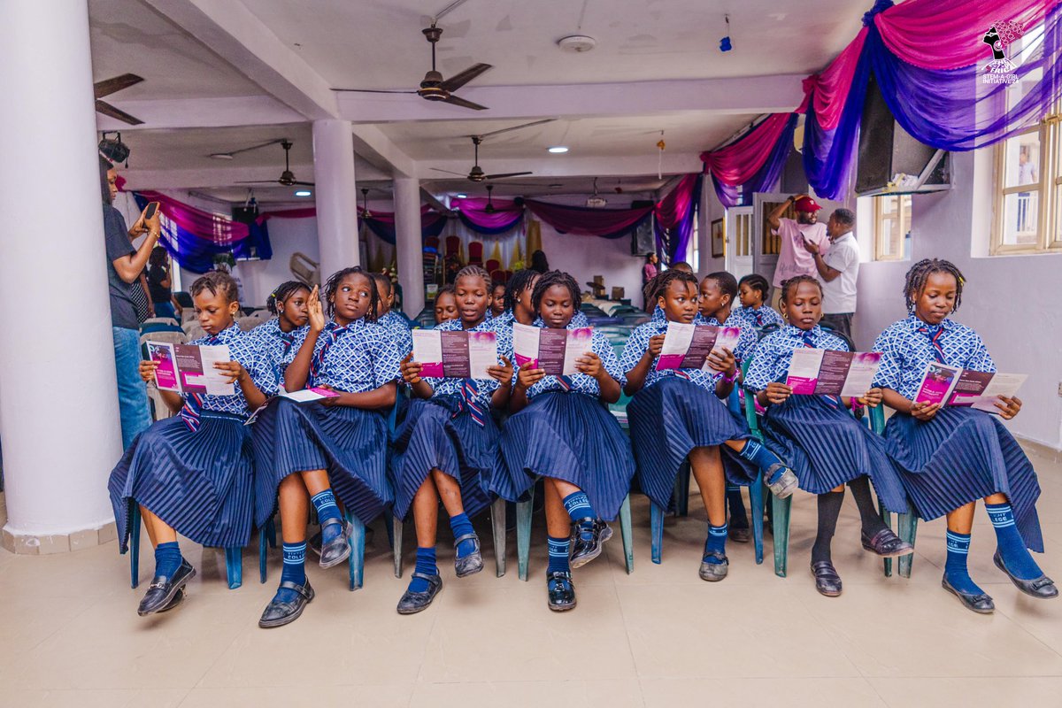 SheCodeAfrica's tweet photo. #RoadToEmpowering2000GirlsInSTEM continues! 🚀 

Last week Wednesday, we brought the She Code Africa Stem A Girl Initiative to Lagos for another edition of #SCAStemAGirl! 🚀🚀 https://t.co/sFZDsRDDXy