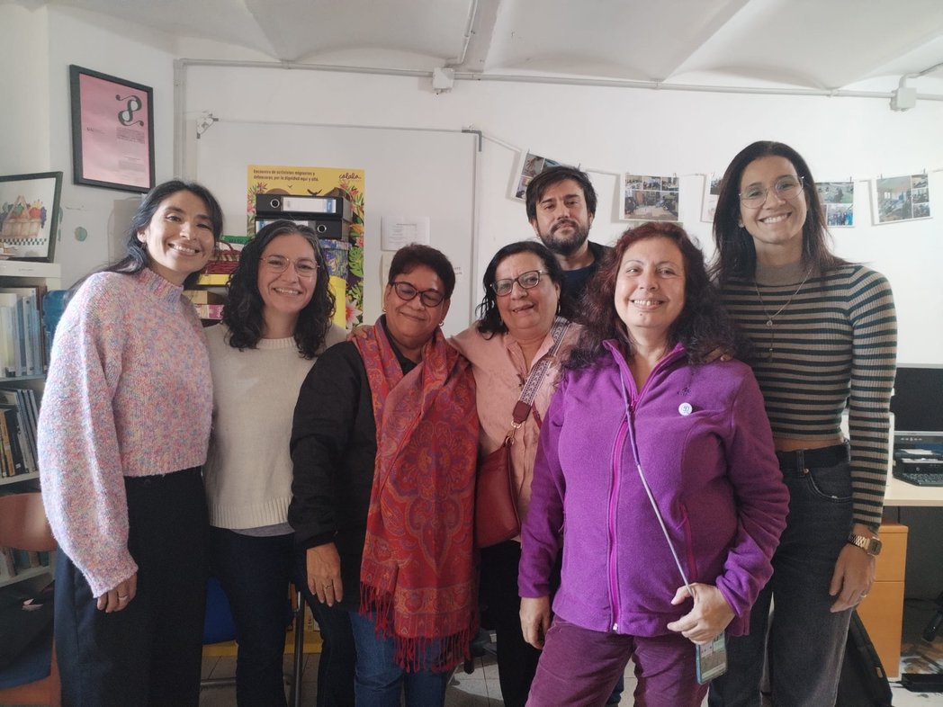 ★ Colectivo Maloka ★ 🍉 (@colectivomaloka) on Twitter photo 📢 A la Gira Internacional del <a href="/Movicecol/">Movice</a> a Catalunya que acompayem amb la <a href="/IntersindicalG/">Intersindical Global</a>, Rosario Montoya delegada del Movice va participar d'un intercanvi amb <a href="/JuntasPalante/">Mujeres Pa'lante</a> per compartir estratègies davant les VGB que afecten a dones víctimes a 🇨🇴 i dones migrades a #Bcn 📢 A la Gira Internacional del <a href="/Movicecol/">Movice</a> a Catalunya que acompayem amb la <a href="/IntersindicalG/">Intersindical Global</a>, Rosario Montoya delegada del Movice va participar d'un intercanvi amb <a href="/JuntasPalante/">Mujeres Pa'lante</a> per compartir estratègies davant les VGB que afecten a dones víctimes a 🇨🇴 i dones migrades a #Bcn