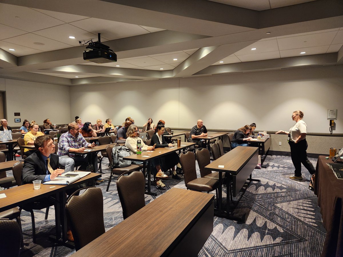 patacognition_'s tweet image. 🌎 #TXCSS2024 was a rousing success this year!

🥰 We had a blast speaking to so many incredible Texas educators from all over the state. &quot;Context Matters: Setting the Stage for Thinking&quot; was a hit!

➡️ &quot;Pronouns are the enemy of contextualization.&quot; - Theresa Tillotson