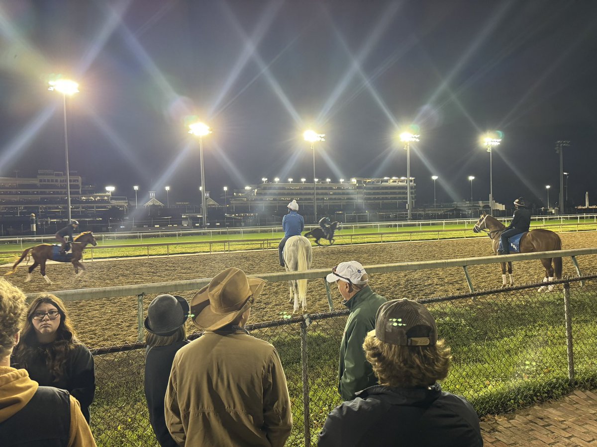 agteacher18's tweet photo. School doesn’t start for another hour but I’m out here at Churchill Downs with 13 of my favorite aggies! No better way to start a morning!! https://t.co/cerwZAjF0H