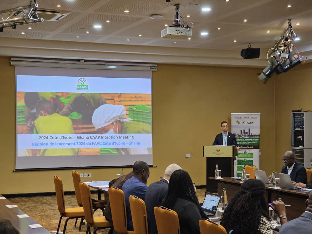 FARAinfo's tweet photo. The @_AfricanUnion has launched the Côte d’Ivoire-Ghana Cocoa Common African Agro-Park (CIG CAAP) under its #Agenda2063, in a bold and strategic initiative aimed at transforming Africa’s cocoa industry...

#CAAPs🔗 https://t.co/t8zurxDeAz

read more via🔗 https://t.co/WQ1n8swbN8 https://t.co/qbX48YKAP2