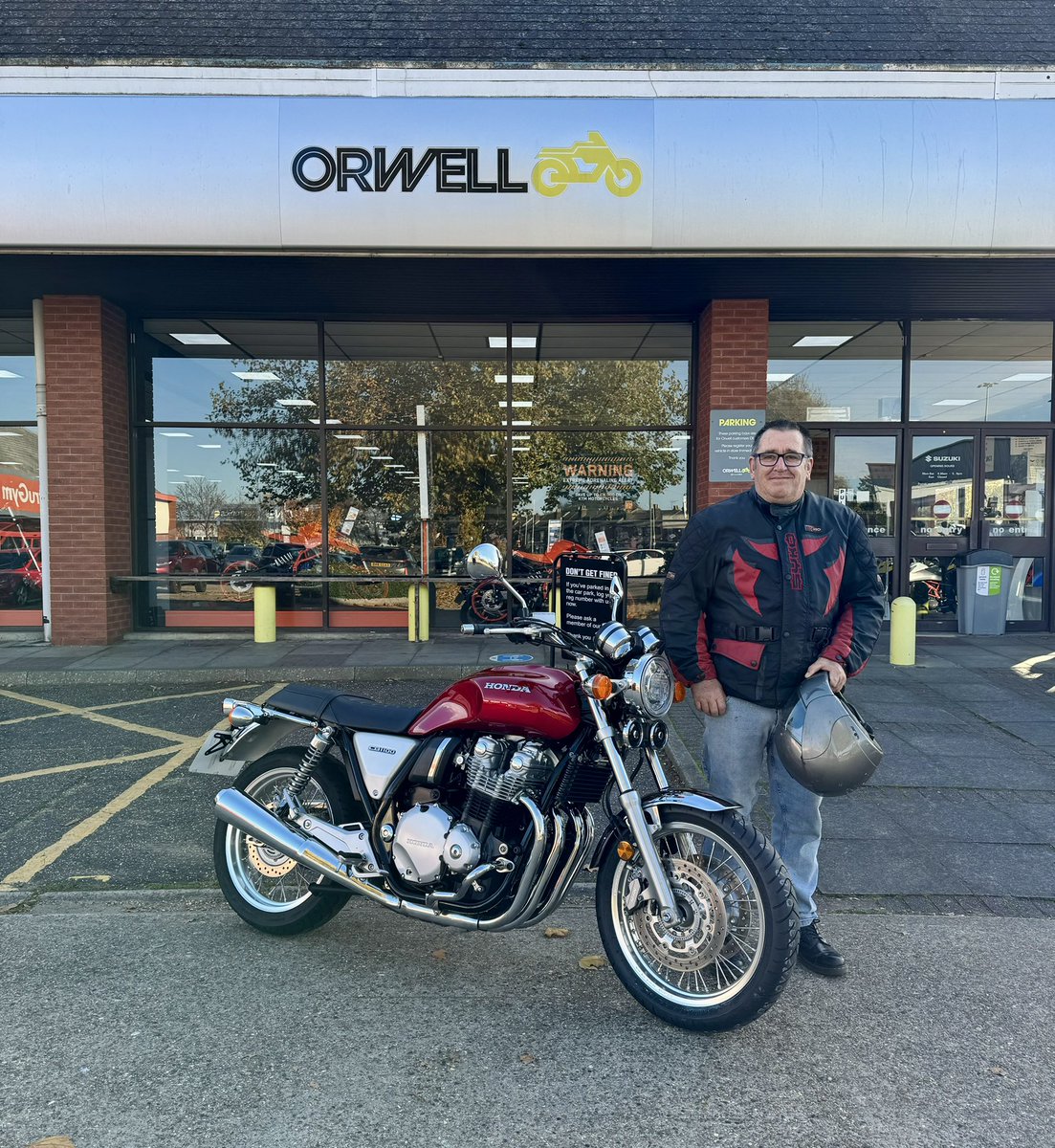 🏍🔥🏍New Bike Day!!🏍🔥🏍

Here is Shane collecting his awesome Honda CB 1100EX yesterday 😎👏🏼

Great choice Shane. Enjoy &amp; ride safe 😁🏍️

#Orwellmotorcycles #newbikeday #newbikedayisthebestday