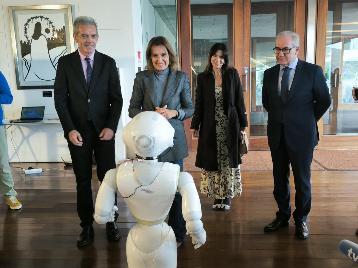 RocioLucas_'s tweet photo. Castilla y León es historia, modernidad y futuro, igual que su Educación. La Formación Profesional no deja de innovar y un buen ejemplo se puede ver estos días en #Ávila. Gracias a todos los que hacéis posible este imparable avance en nuestra calidad educativa. https://t.co/NsCp3thw6w