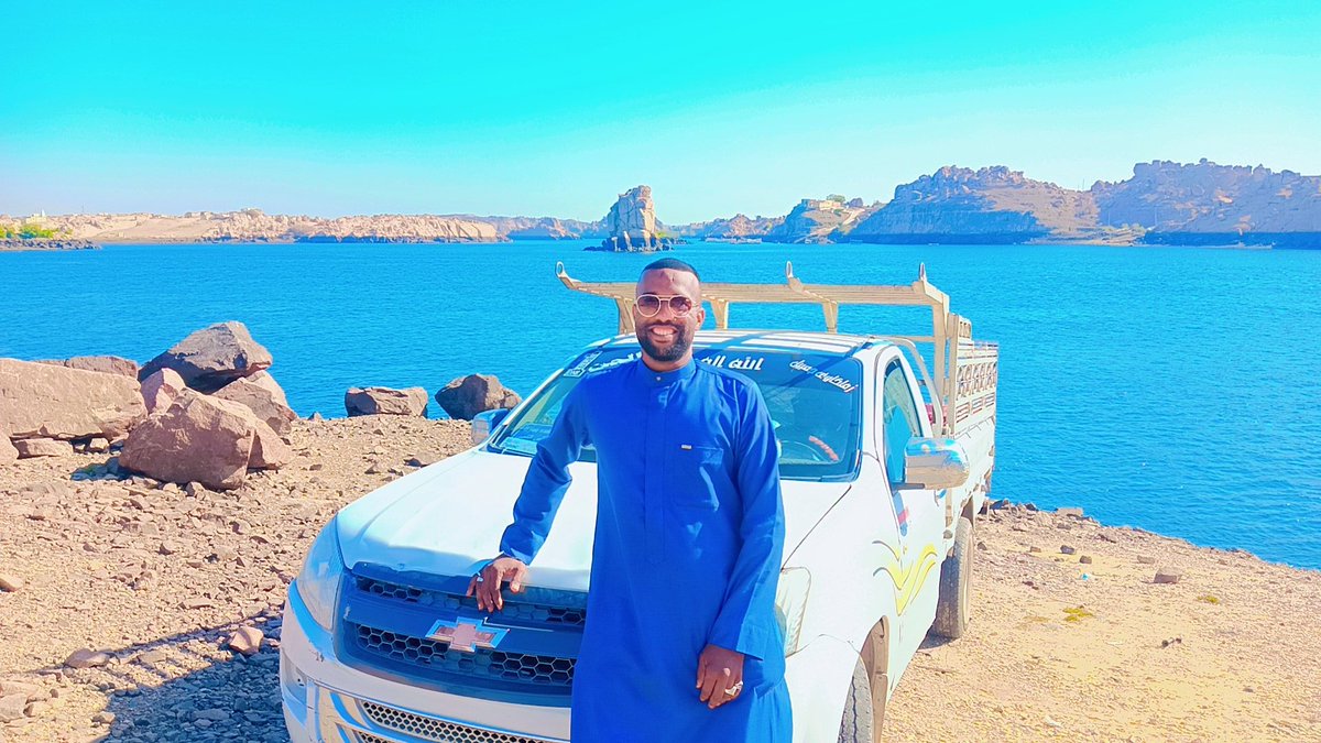 سنبلغ حِلمُنا لو بعّد حين 
فنحنُ بِحار عزمٍ إن أردنا."♥️